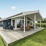 Elfi - 30m From The Sea By Interhome Nyaraló *