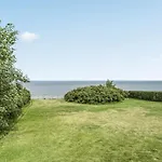 Elfi - 30m From The Sea By Interhome Nyaraló