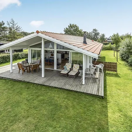 Elfi - 30m From The Sea By Interhome *